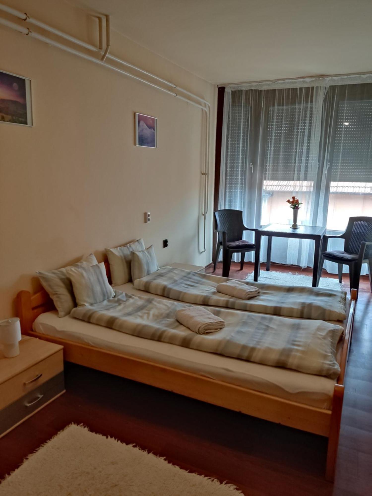 Buebaj Vendeghaz Hotel Eger Cameră foto