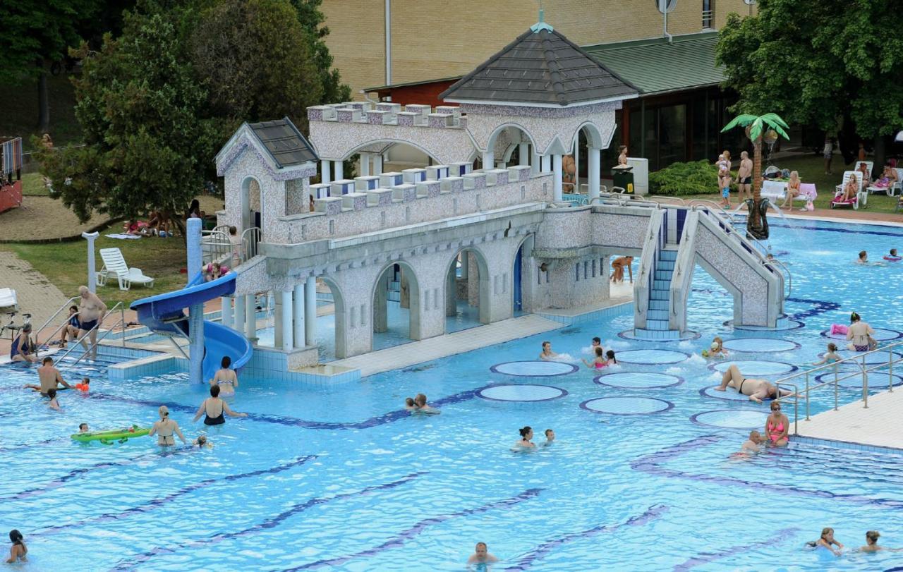 Buebaj Vendeghaz Hotel Eger Exterior foto